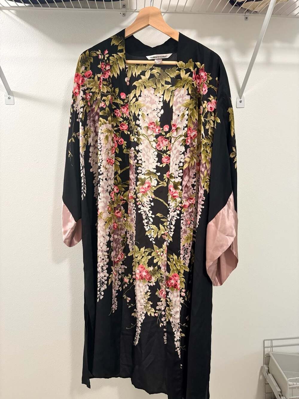 Victoria's Secret 100% Silk Kimono Robe Size M/L Black Floral